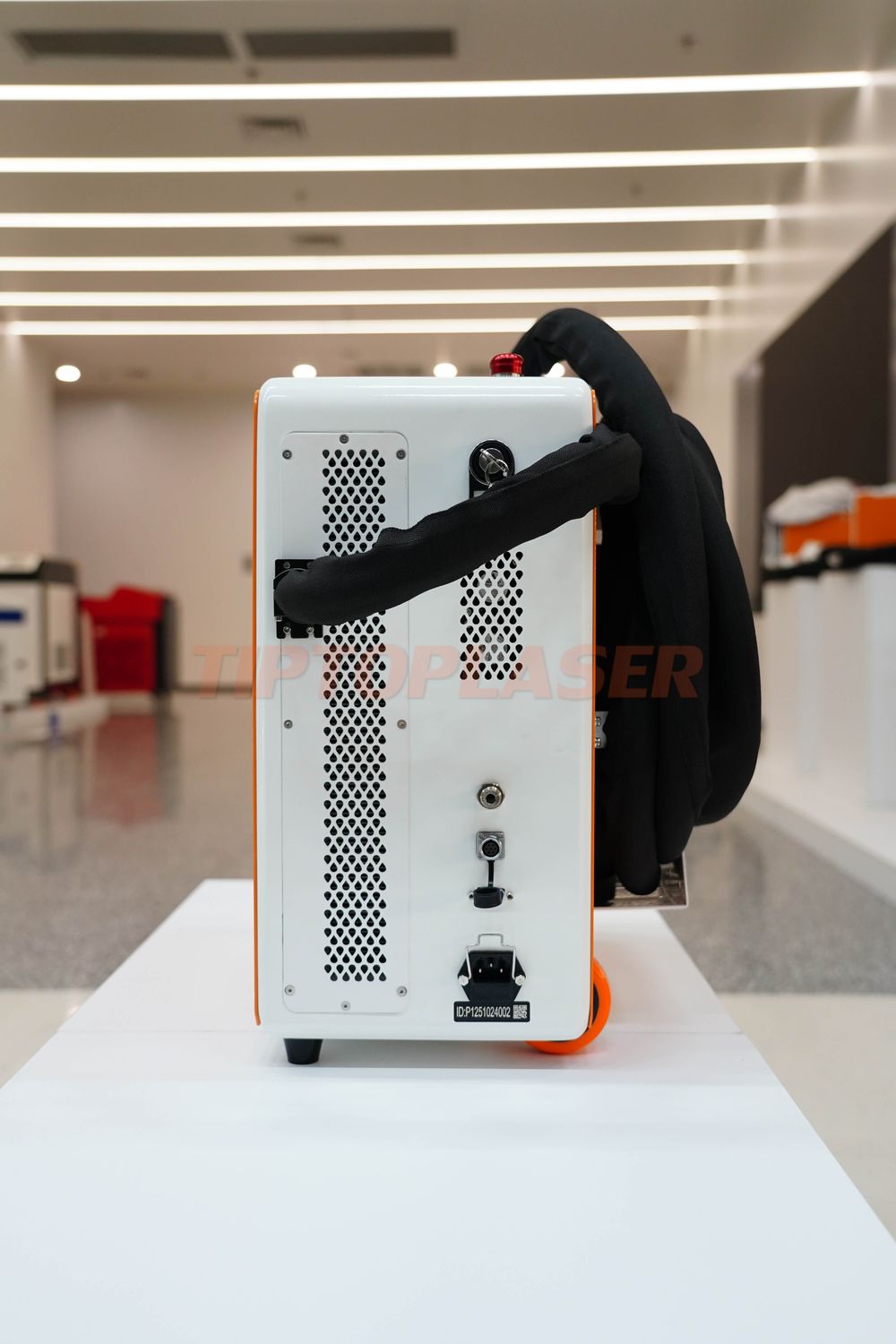 28KG 500W Pulse Portable Laser - Industrial Laser For Sale 评论和价格